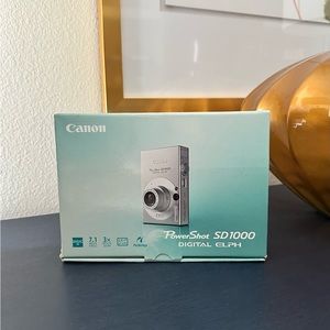 Canon PowerShotnSD1000 Digital ELPH Camera *like new*